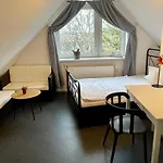 Gaestehaus Vigliarolo Gewerblich Jedes Eigenes Bad Gemeinschaftskueche Affittacamere Elmshorn