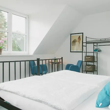 Gaestehaus Vigliarolo Gewerblich Jedes Eigenes Bad Gemeinschaftskueche Pensionat Elmshorn
