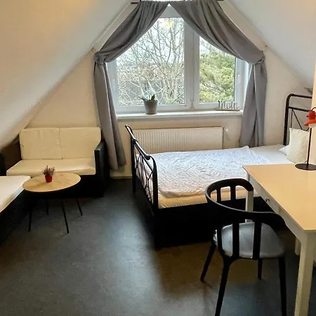 Gaestehaus Vigliarolo Gewerblich Jedes Eigenes Bad Gemeinschaftskueche Pensionat Elmshorn