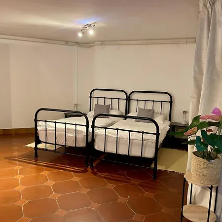 Gaestehaus Vigliarolo Gewerblich Jedes Eigenes Bad Gemeinschaftskueche Gasthuis