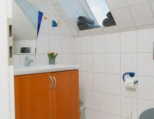 Gaestehaus Vigliarolo Gewerblich Jedes Eigenes Bad Gemeinschaftskueche Elmshorn